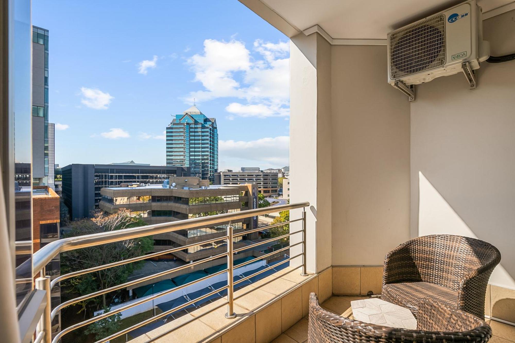 Hydro Park Residences In Sandton With Generator Johannesburg Exterior photo